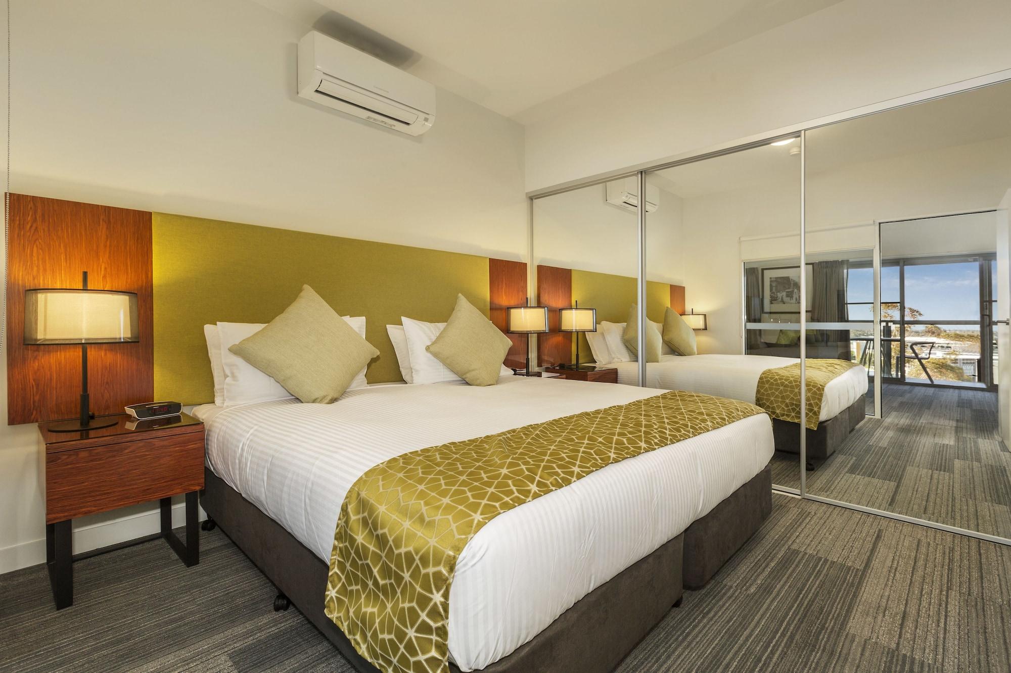 Quest Melbourne Airport Aparthotel Buitenkant foto